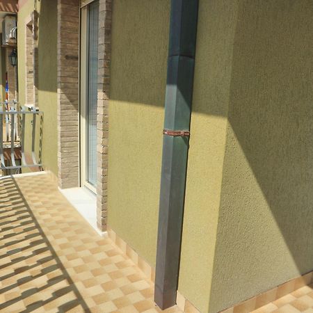 Burello Apartment Lignano Sabbiadoro Bagian luar foto