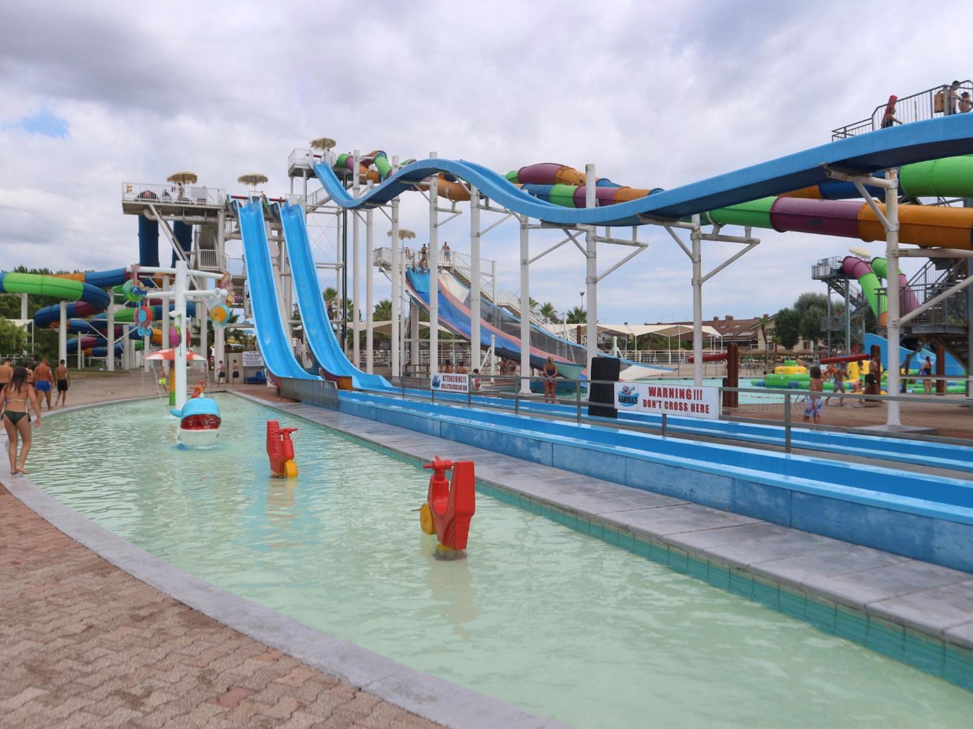 Burello Apartment Lignano Sabbiadoro Bagian luar foto