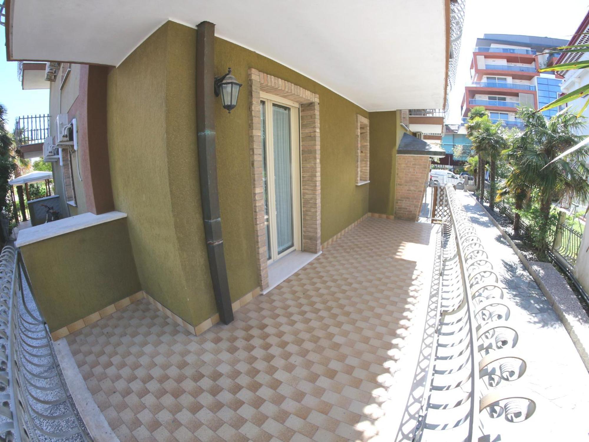 Burello Apartment Lignano Sabbiadoro Bagian luar foto